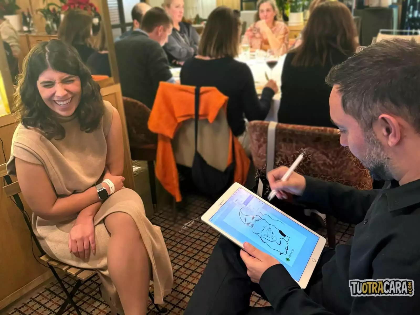 caricaturista-digita-boda